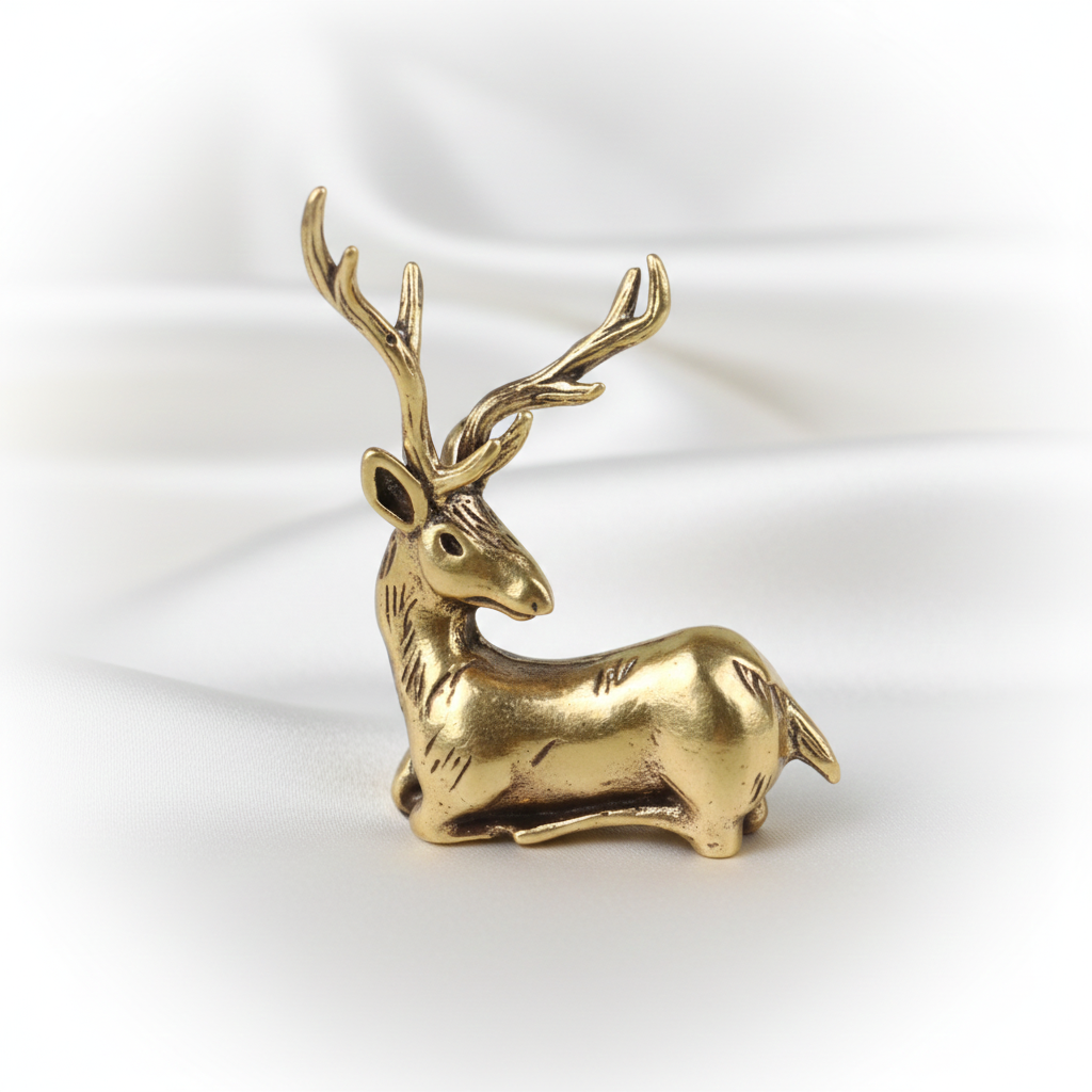 1 pc Retro Brass Christmas Elk Figurine – Mini Deer Ornament for Home, Desk & Holiday Décor