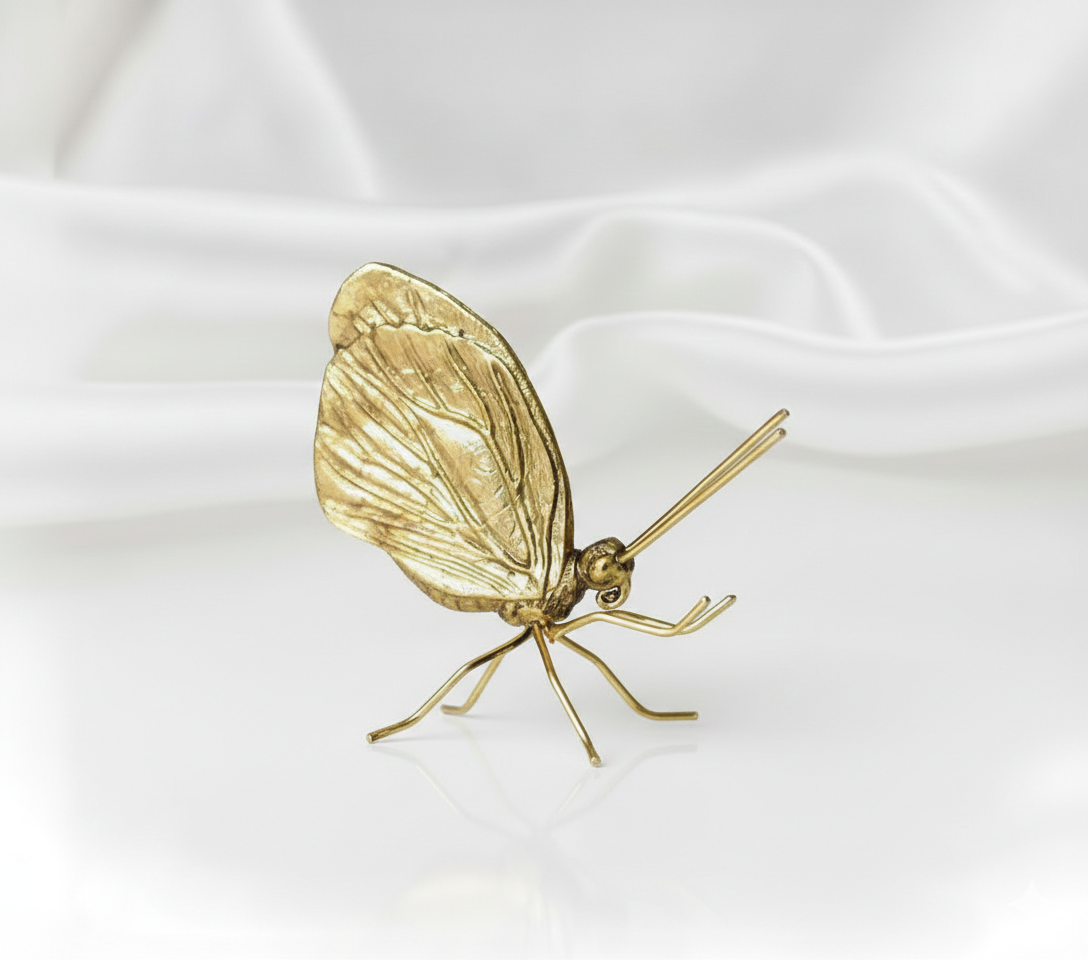 1 PC Golden Butterfly Metal Ornament – Small Zinc Alloy Handicraft Sculpture for Home Art Décor, Wedding & Christmas Gift