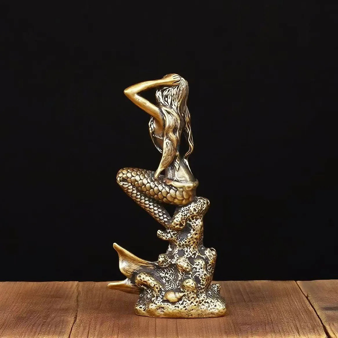 1 PC Brass Mermaid Statue Figurine –1 PC Beautiful Woman Sculpture for Home & Office Décor, Creative Handicraft Gift (6.7cm x 3.4cm)