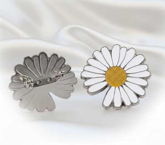 Pretty Daisy Brooches Cartoon Fashionable Flowers Badge Enamel Pins Backpack Denim Lapel Pin Jewelry Gifts for Girls Accessories