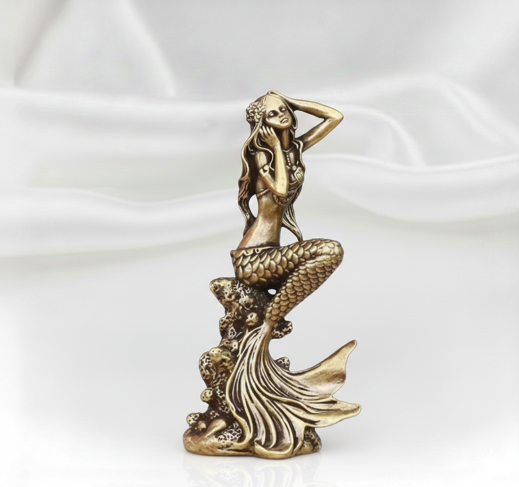 1 PC Brass Mermaid Statue Figurine –1 PC Beautiful Woman Sculpture for Home & Office Décor, Creative Handicraft Gift (6.7cm x 3.4cm)