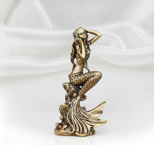 1 PC Brass Mermaid Statue Figurine –1 PC Beautiful Woman Sculpture for Home & Office Décor, Creative Handicraft Gift (6.7cm x 3.4cm)