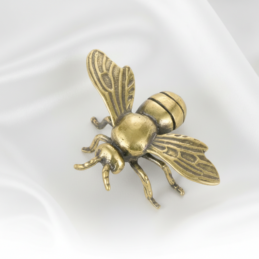 Handcrafted Brass Bee Figurine – Antique Desk Ornament for Home & Office | Unique Animal Décor & Christmas Gift