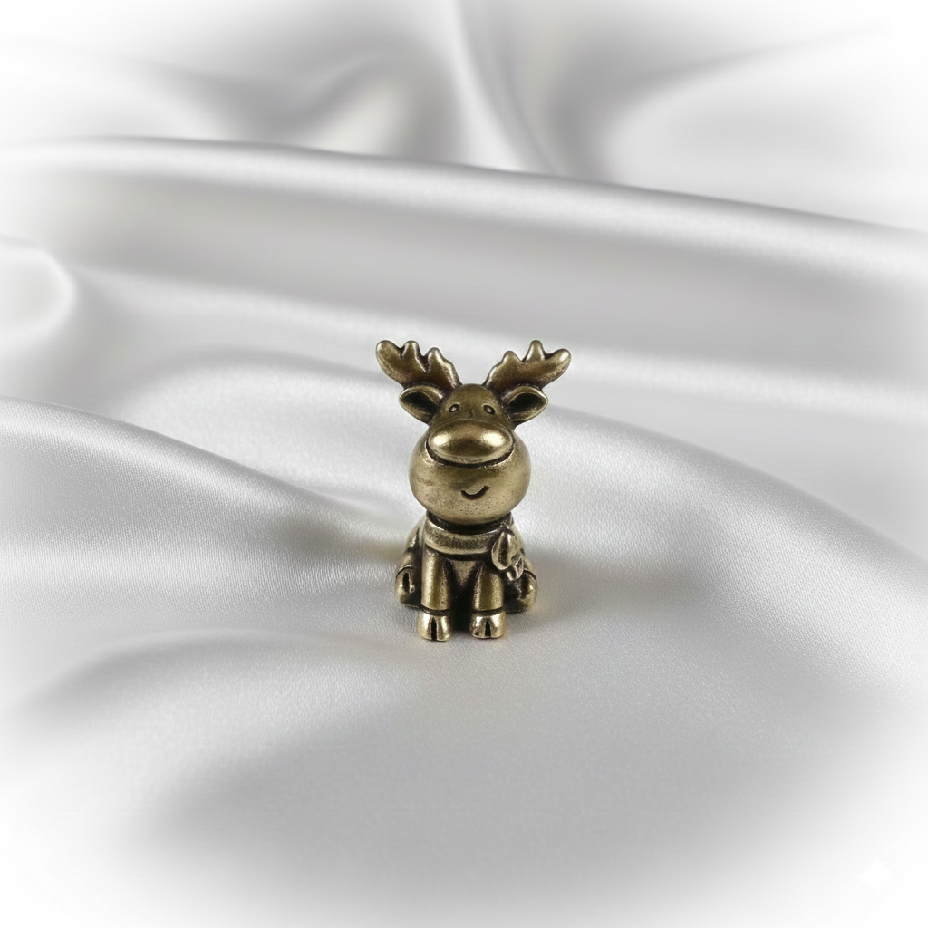 1 pc Handcrafted Brass Elk Figurine – Copper Metal Ornament with Antler Detail | Elegant Xmas & Home Desk Decoration