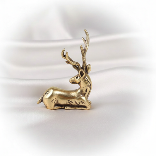 1 pc Retro Brass Christmas Elk Figurine – Mini Deer Ornament for Home, Desk & Holiday Décor
