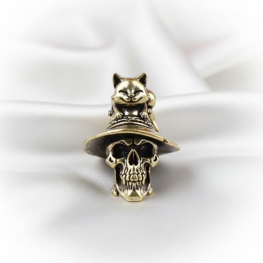 1 Pc Mini Brass Cat Skull Statue – Gothic Dark Fantasy Altar Figurine, Collector’s Shelf Decor, Unique Gift Ornament