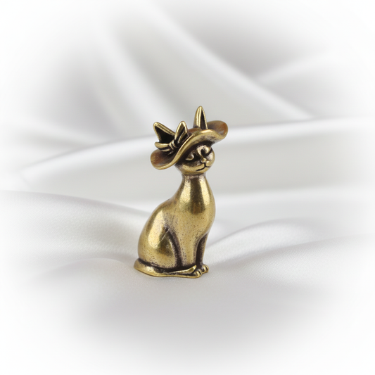 1 pc Vintage Bronze Cat Figurine – Elegant Princess Brass Cat Statue for Desk & Home Decor, Mini Animal Ornament Gift for Cat Lovers