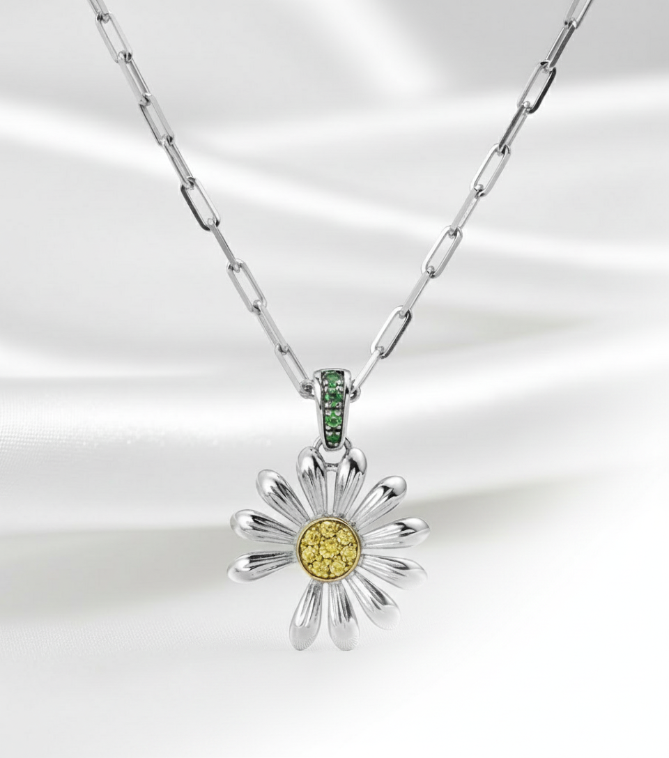 G-DRAGON Inspired Daisy Necklace | K-Pop VIP Idol Style Collarbone Chain | Luxury Floral Pendant Jewelry for Fans & Gifts