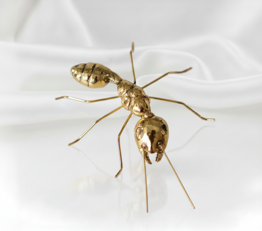 1 PC Golden Ant Metal Ornament – Small Zinc Alloy Handicraft Sculpture for Home Art Décor, Wedding & Christmas Gift